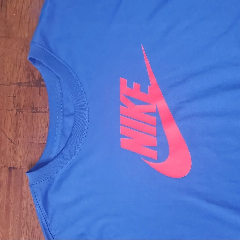 Sz Large Nike tee blue